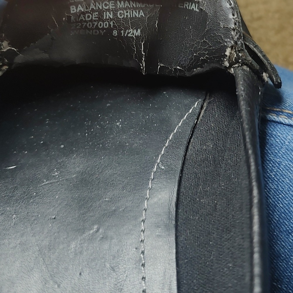 Etienne Aigner Wendy Black‎ Leather Loafers Womens 8.5 M Logo Hardware Flats